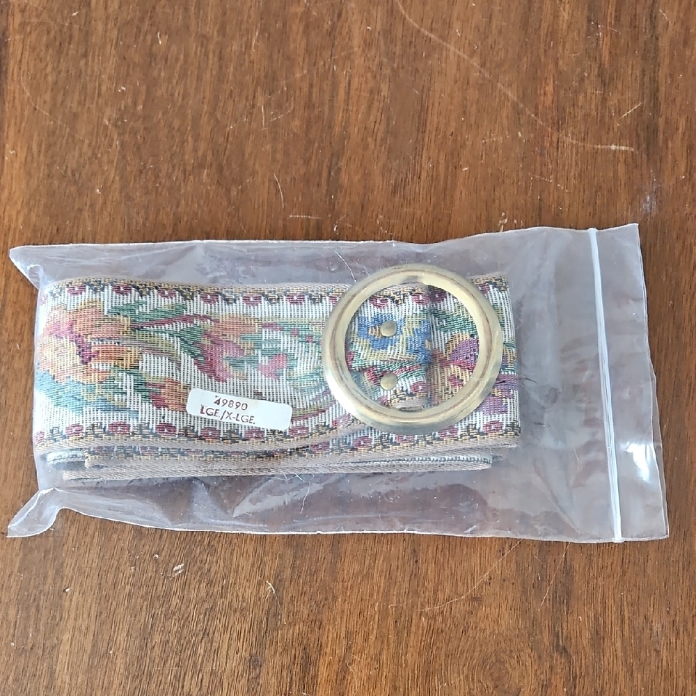 NWT Vintage Jaquard Tapestry Belt Size L/XL